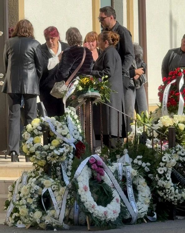 Doctorița Ștefania Szabo a fost înmormântată. Semne de întrebare privind ultimele clipe ale medicului găsit mort în camera de gardă