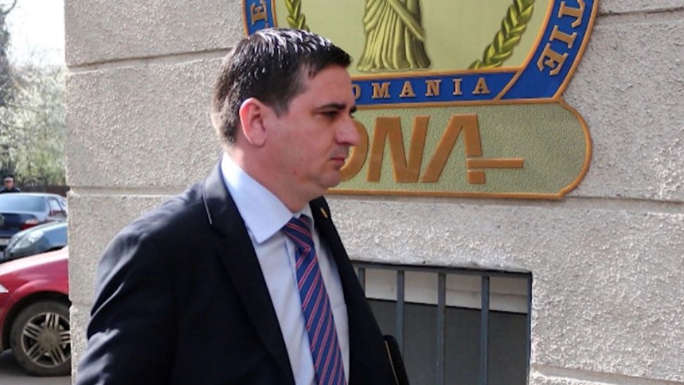 Stenograme explozive din dosarul șpăgii pentru Moșteanu. „Un bulion” „Vei rămâne-n istorie ca prostu` satului”