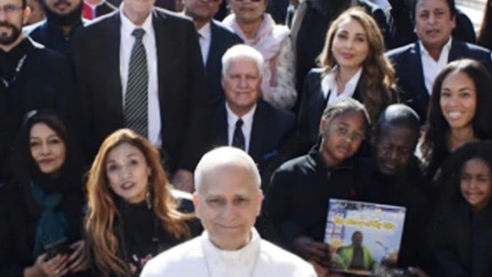 Momente memorabile la Vatican: Iulia Vântur a adus colindele românești în fața Papei Leon XIV