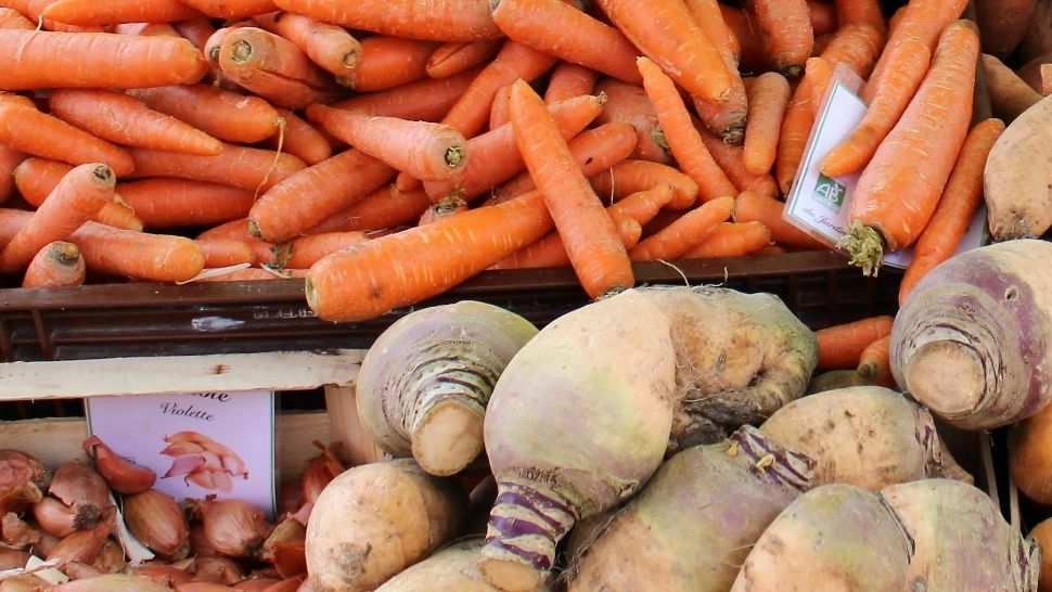 Cum să păstrezi legumele rădăcinoase proaspete luni de zile fără să le ții în frigider. Metodele eficiente pe care le foloseau străbunii