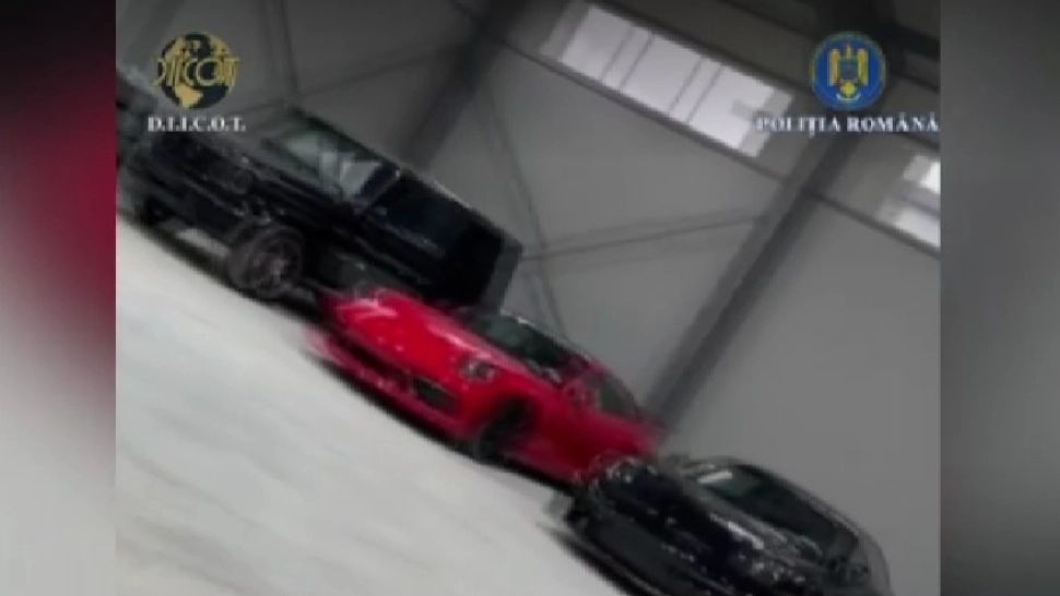 DIICOT a confiscat o colecție auto de 1,5 milioane de euro. Grupare acuzată că a obținut credite de 7 milioane folosind documente falsificate