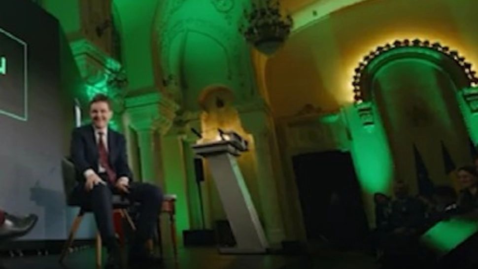 Nicușor Dan l-a înlocuit pe Orban cu inteligența artificială. Cum arată consilierul AI?