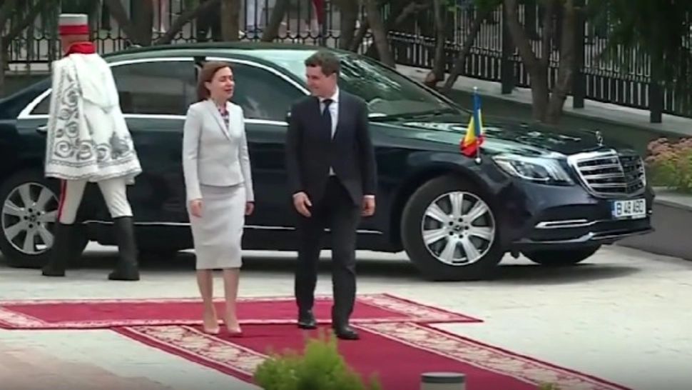 Toate drumurile președintelui Nicușor Dan duc în Republica Moldova, nu și invers. Premierul moldovean: „Mă bucur că economia României e la pământ!”