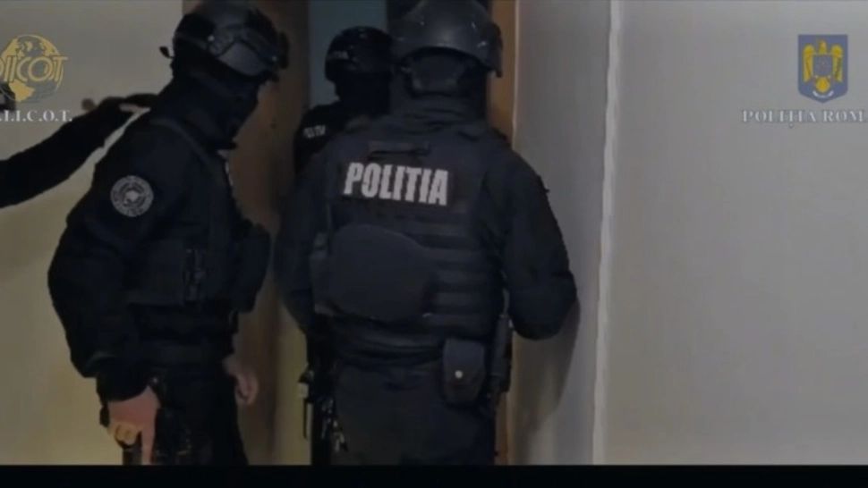 Percheziții în Capitală și în trei județe, într-o anchetă privind o rețea de trafic internațional cu mașini de lux