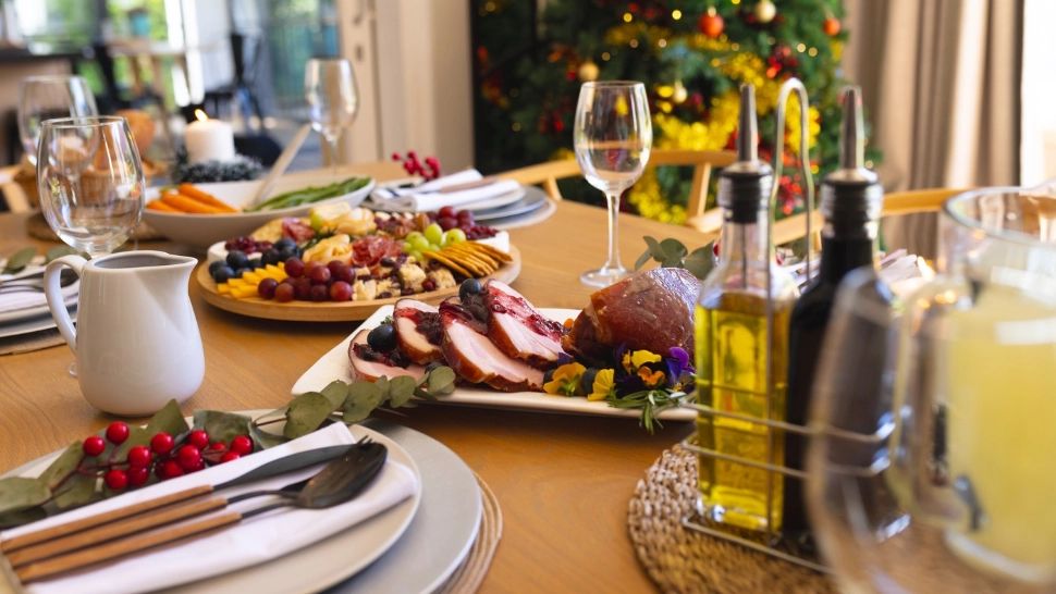 Costurile mesei de Crăciun, mai mari pe zi ce trece. Românii își fac provizii pentru sărbători, de teama scumpirilor