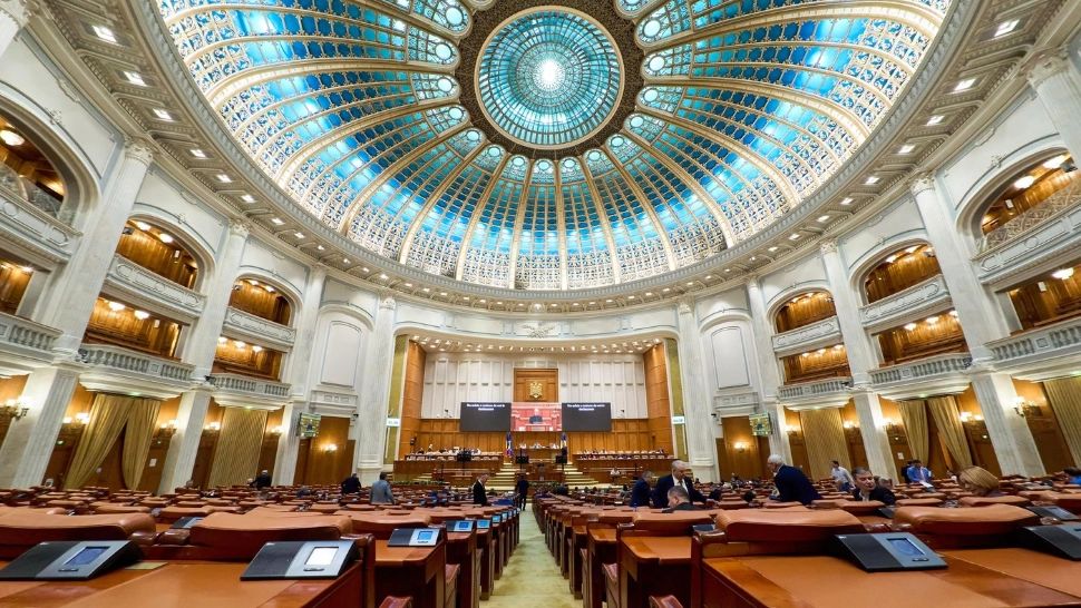 Moțiunile AUR împotriva miniștrilor Energiei și Transporturilor, respinse. Partidele sistemului au făcut din nou scut