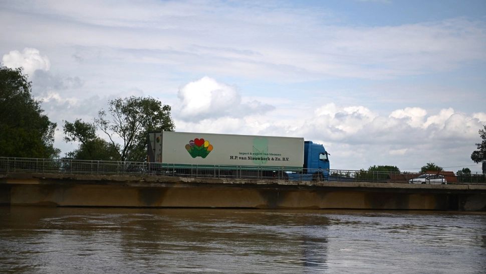 Alertă de INUNDAȚII! Râurile din 11 județe, sub supravegherea hidrologilor: HARTA cu zonele vizate