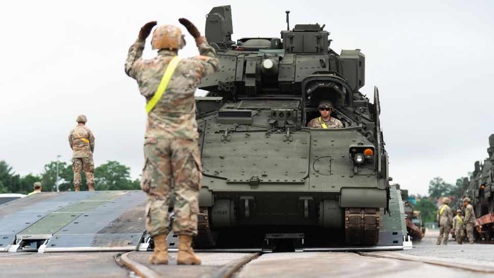 Europa pregătește ”Schengenul militar”. Ce plan are Comisia Europeană pentru mobilitatea armatelor pe continent