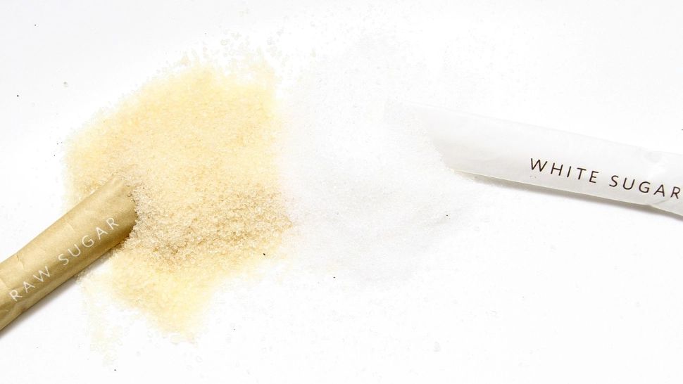 Alimentele „sănătoase” care ascund cantități uriașe de zahăr. Unul dintre ele este nelipsit de la micul dejun