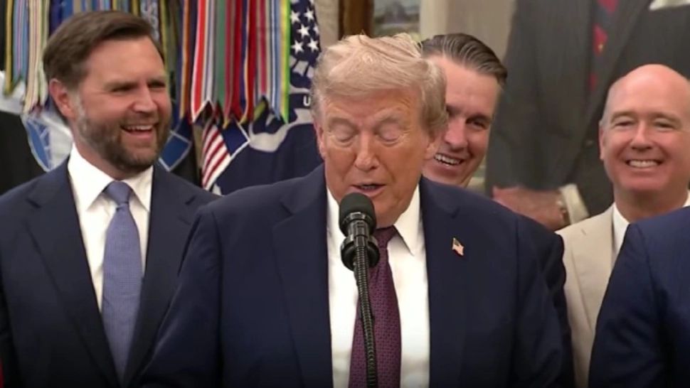 Donald Trump a semnat legea care pune punct celui mai lung blocaj bugetar din istoria Americii 