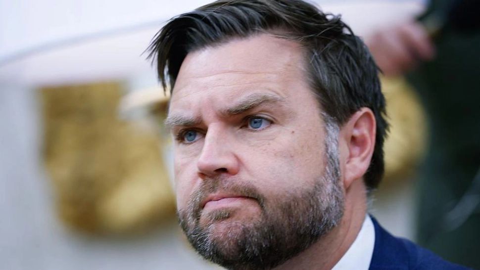 JD Vance îl avertizează pe Papa Leon să „fie atent” la afirmațiile teologice: „Teologia trebuie ancorată în adevăr”