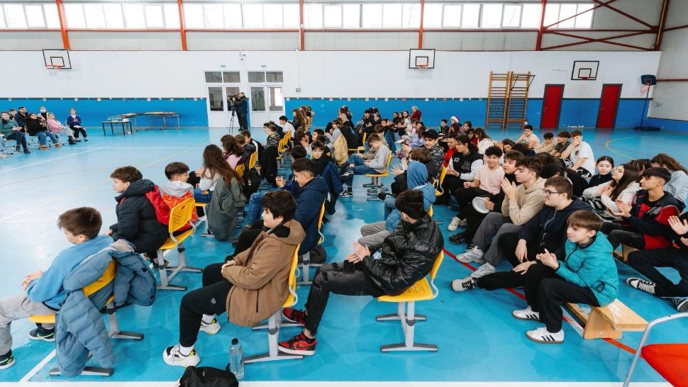 Fundația Tinmar — „Educație pentru viitor”: 413 burse pentru elevii din Sectorul 3, București