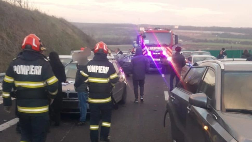 Plan Roșu de Intervenție activat în Olt, după un accident cu 10 autoturisme. 27 de persoane implicate - FOTO/VIDEO