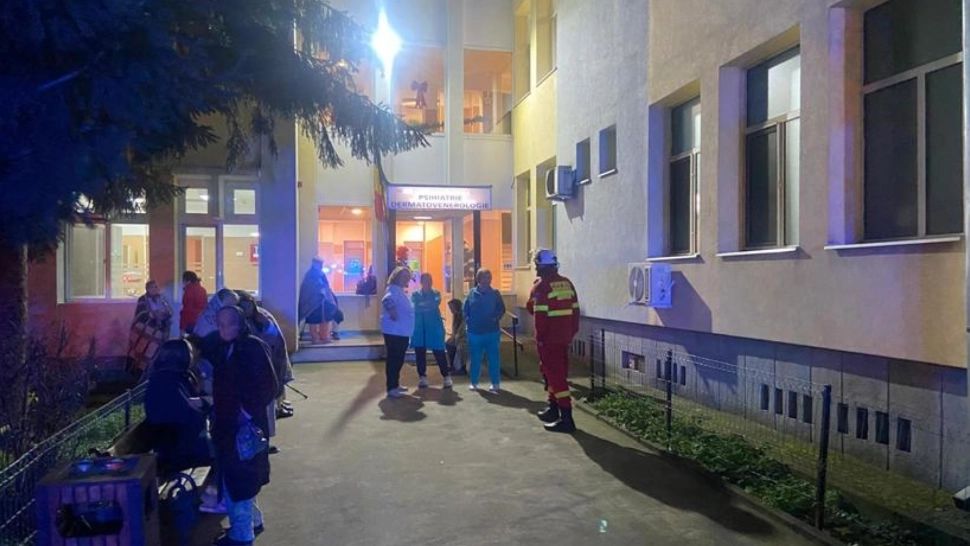 Incendiu la Secţia de Psihiatrie a Spitalului Judeţean din Deva. A fost activat Planul Roșu de Intervenție 