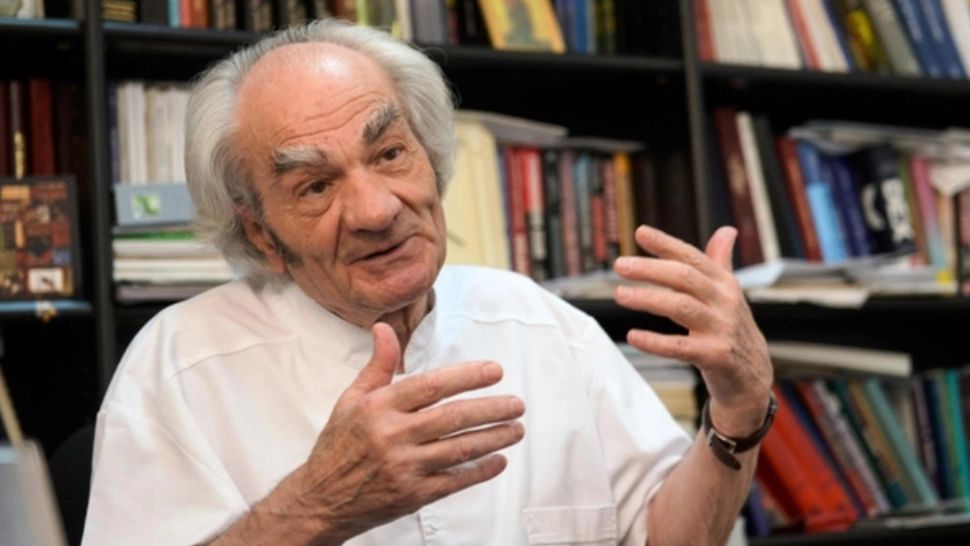 Top trei alimente care îți pun în pericol sănătatea creierului. Neurochirurgul Leon Dănăilă trage un semnal de alarmă