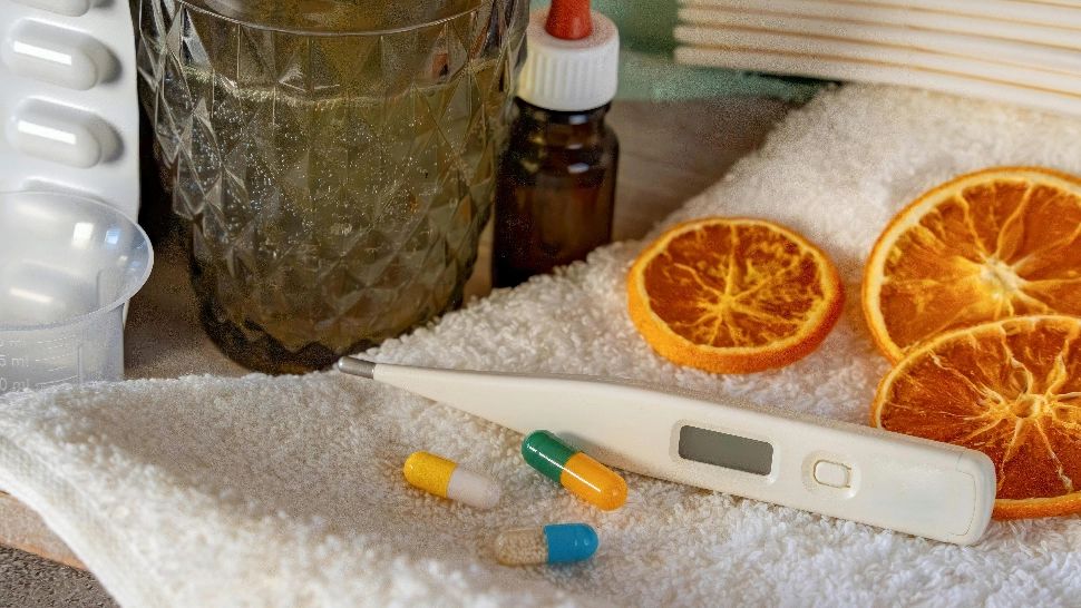 Remedii pentru durerile în gât. Cele mai eficiente ceaiuri care calmează această afecțiune