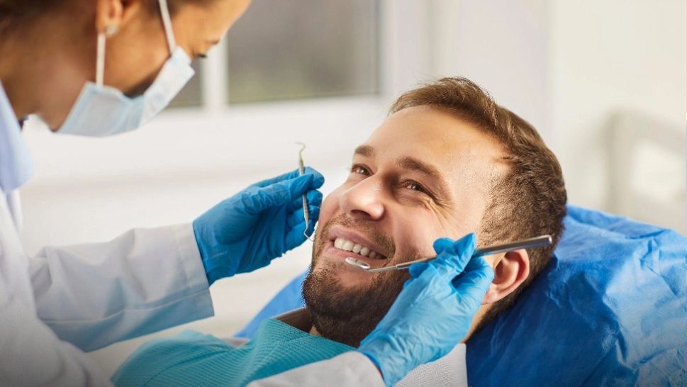 7 dezechilibre de sănătate care încep cu sănătatea orală și îți afectează întregul organism