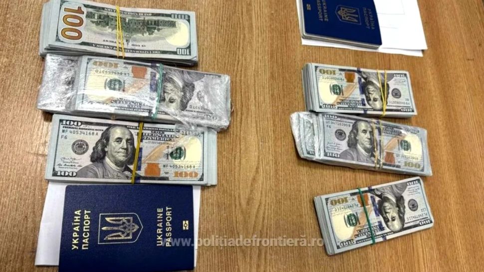 Două femei din Ucraina, prinse la graniță cu 60.000 de dolari ascunși în cizme