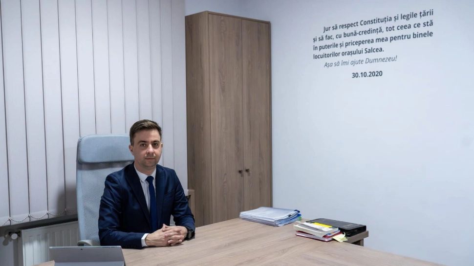 Primar, la un pas de suspendare din cauza măsurilor lui Ilie Bolojan