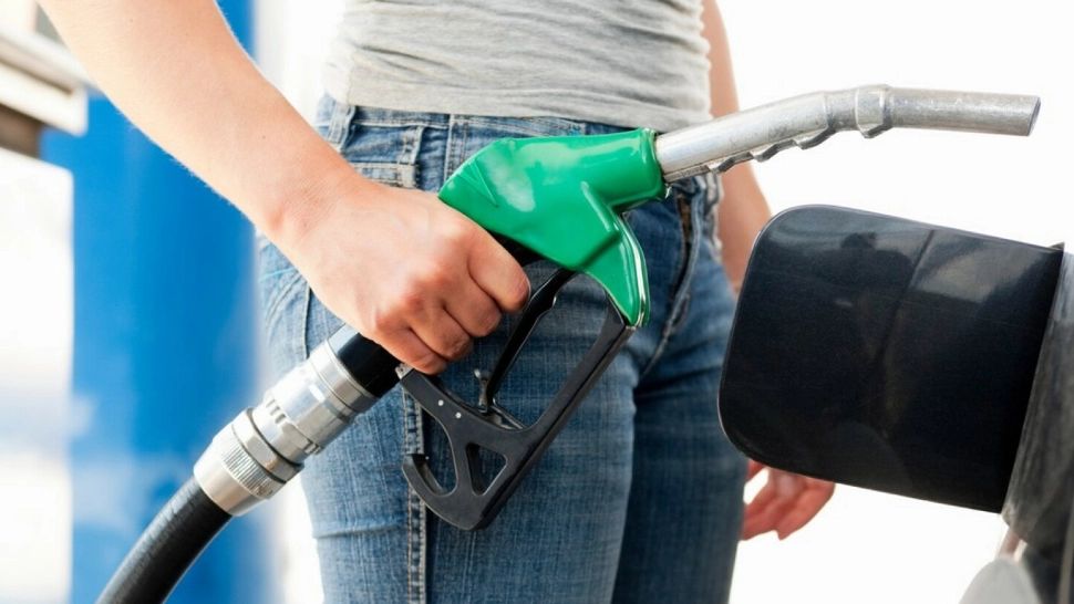 Noi scumpiri anunțate la pompă. Prețurile la benzină și motorină ar putea exploda din nou. Care este motivul