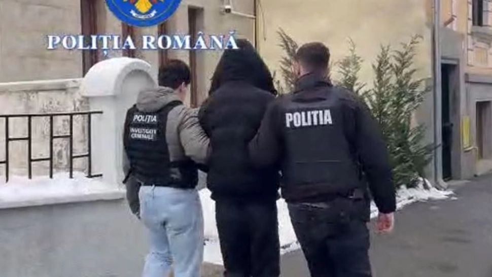 Tânăr urmărit internațional pentru crimă în Franța, capturat de polițiști într-un mall din Cluj