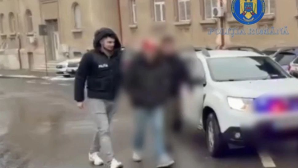 Tânăr din București, reținut după ce a cheltuit economiile străbunicului său pe Glovo. A făcut aproape 200 de plăți cu cardul bătrânului - VIDEO