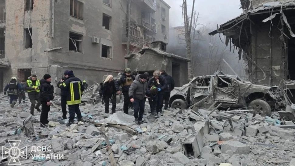 Război în Ucraina, ziua 1423. Atac asupra infrastructurii vitale ucrainene: Harkovul, lovit în plină iarnă. O centrală electrică distrusă - LIVE TEXT