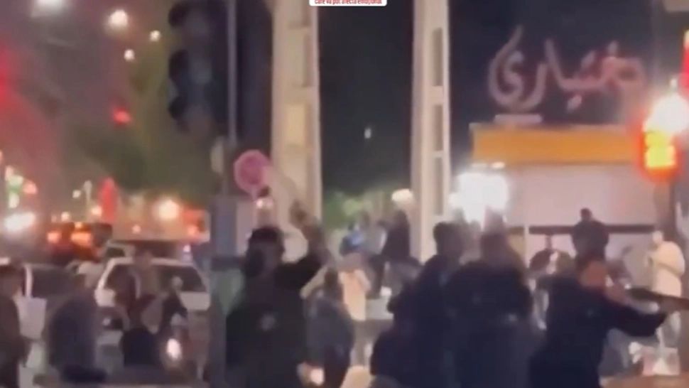 Iran: primele condamnări la moarte ale protestatarilor. Manifestațiile continuă
