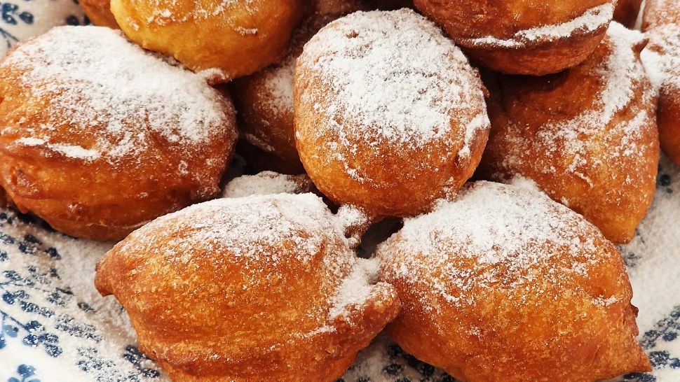 Desert din alte vremuri: gogoșile făcute cu lingura după o rețetă veche de peste un secol