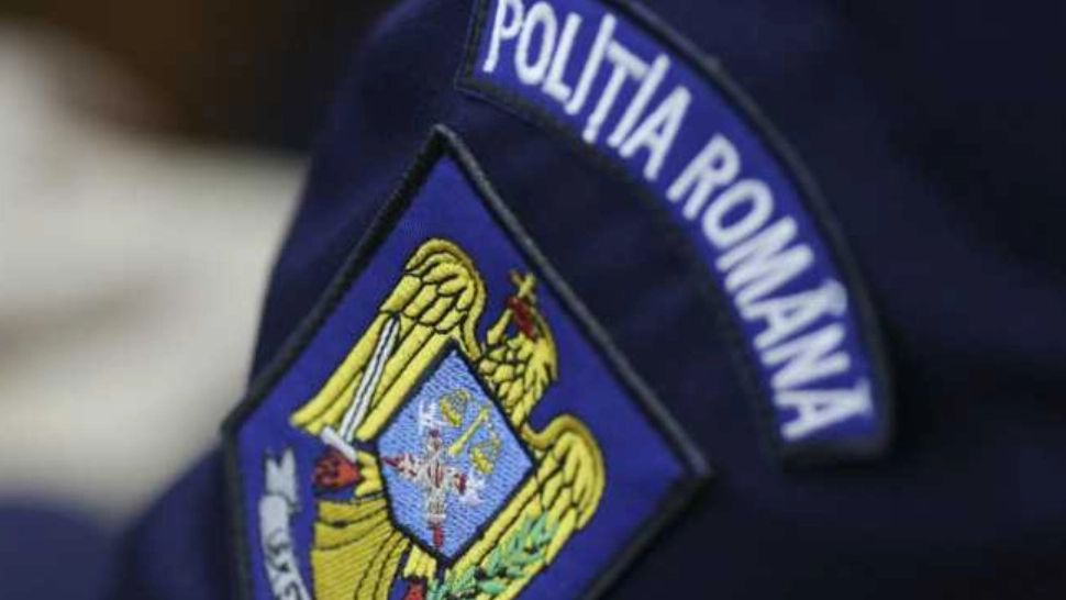 Intervenție contracronometru în Botoșani. Poliţiştii au salvat un bărbat care intenţiona să se sinucidă 
