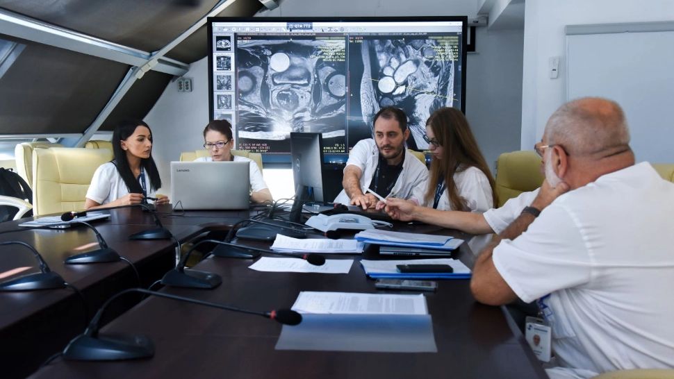 Inițial a crezut că suferă de hemoroizi. Ce boală gravă avea o femeie