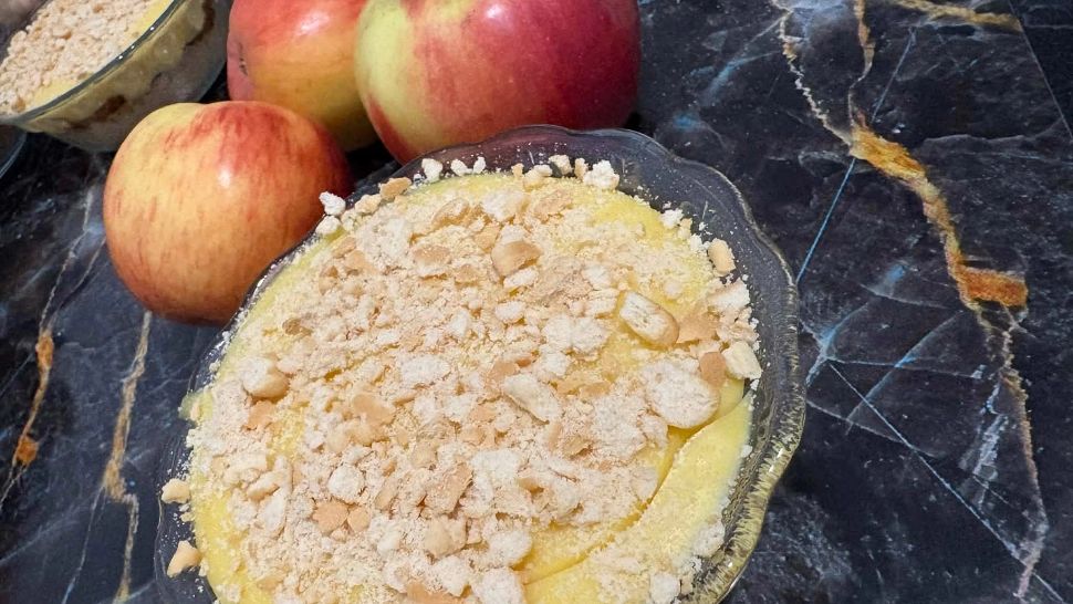 Rețeta de Crumble care a înnebunit TikTok-ul: desert rapid, delicios și sub 20 de lei