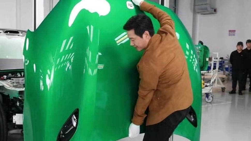 Șeful Xiaomi a demontat în direct ultimul model de SUV, pentru a combate criticile – VIDEO