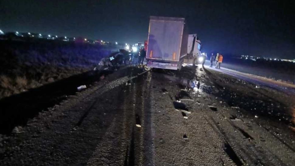 Tragedie pe centura Lugojului. Un șofer a murit, după ce a intrat pe contrasens și s-a izbit de un autocamion