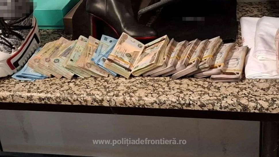 Tezaur ascuns în bagajele de cală. Două românce sosite din Dubai, prinse pe Otopeni cu de 3 milioane de euro, în bani și aur