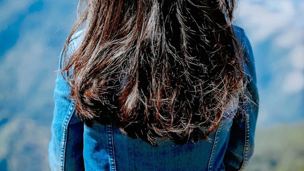 Individ de 24 de ani, trimis în arest preventiv pentru trafic de persoane. Și-a exploatat partenera timp de trei ani după ce a pus-o să se prostitueze în țară și în străinătate