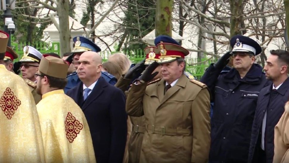 Ilie Bolojan fuge din nou de jurnaliști. A plecat de la ceremonie și nu a dat declarații