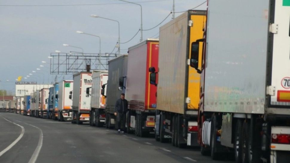 Traficul de camioane, afectat la frontiera cu Serbia din cauza protestelor transportatorilor de marfă. Anunțul Ministerului de Interne 