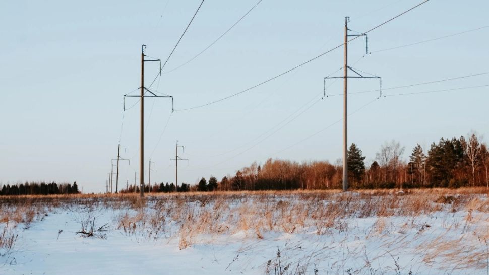 Pană de curent prelungită în Alba. Patru localități rămân în beznă. Echipele de intervenție sunt în teren