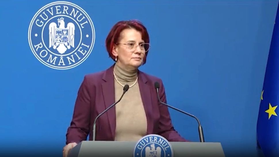  Moment penibil la Guvern. Purtătoarea de cuvânt nu știe să răspundă la întrebările jurnaliștilor - VIDEO