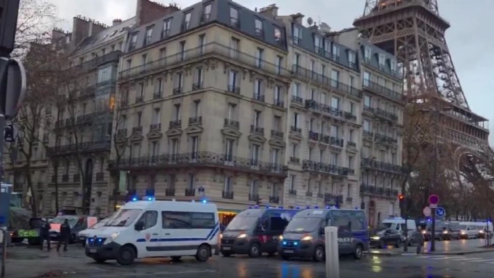 Noi imagini de la protestele fermierilor din Europa. Decizia de la vârful UE care i-ar putea îngropa pe agricultori