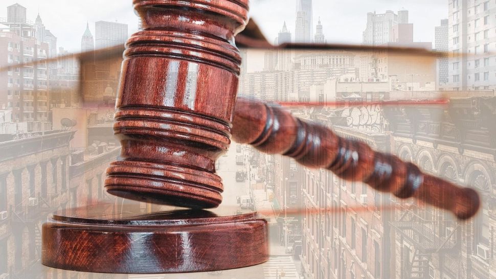  Două persoane trimise în judecată pentru falsificarea certificatelor de handicap. Prejudiciul depășește 3 milioane de lei