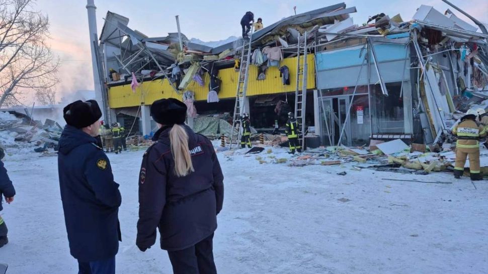 Tragedie în Rusia: un mall s-a prăbușit sub greutatea zăpezii. Un mort și mai mulți răniți