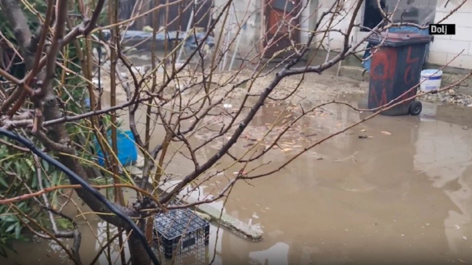 Vreme extremă în țară. Inundații puternice după ninsori