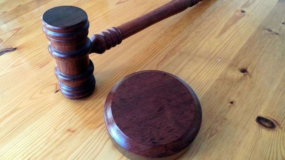 Închisoare pentru un pompier român după ce a divulgat informații clasificate. Bărbatul a primit cinci luni de pedeapsă