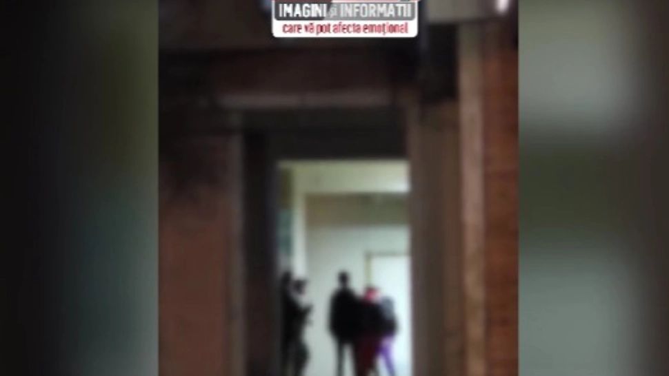 Meciuri ilegale de box în mijlocul străzii. Mai mulți copii, implicați în lupte stradale