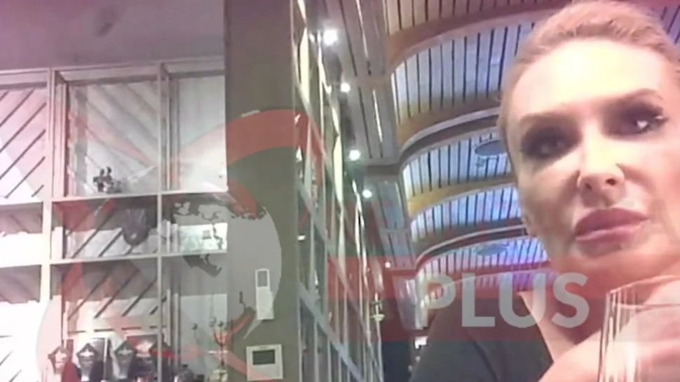 Imaginile filmate cu flagrantul avocatei Adriana Georgescu. Cum negocia cu teancurile de bani pe masă – VIDEO