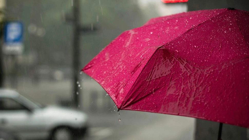 ANM anunță schimbare bruscă a vremii în Capitală: vânt puternic și ploi până sâmbătă seara