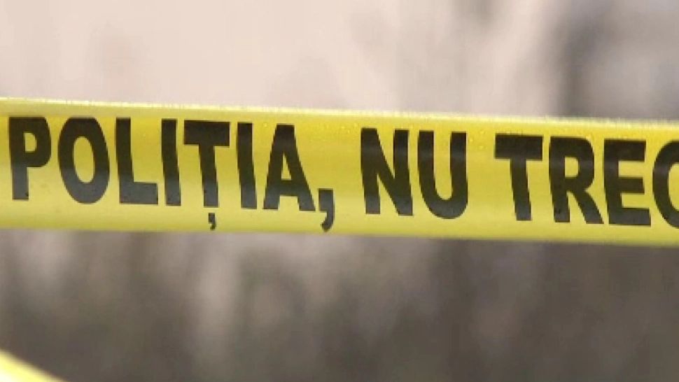 Tentativă de omor în Galați: o femeie a fost atacată cu toporul de partener. Vecinii au auzit țipetele și au chemat ajutoare