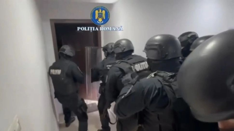 Intervenție de urgență în București: femeie și copil de un an, sechestrați și amenințați de fostul iubit 